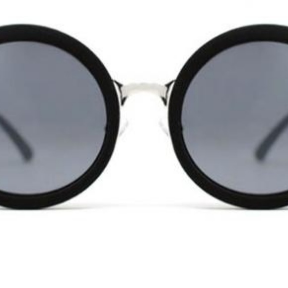 Black quay Australia sunglasses. New. - Picture 3 of 3